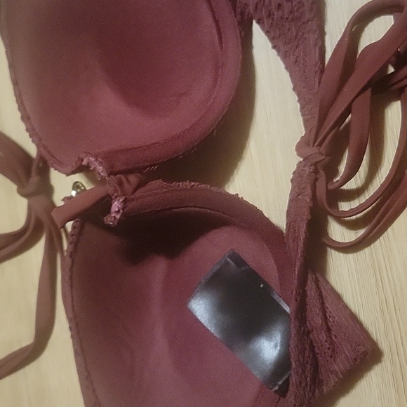 Bikini and matching shorts bundle - Picture 4 of 9